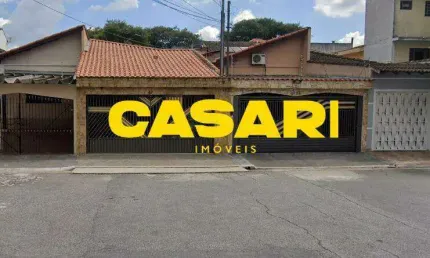 Casa Térrea com 3 Dormitórios, Suíte e Área Gourmet em Rua Sem Saída – Localização Privilegiada