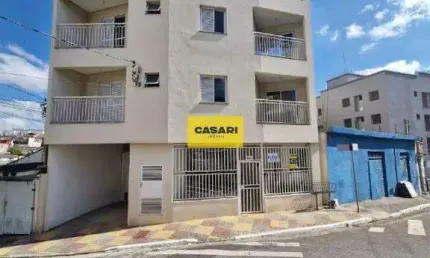 Apartamento térreo com 3 dormitórios (1 suíte), 2 vagas e baixo condomínio – ótima localização!