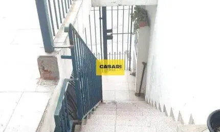 Sobrado 2 dormitórios em Rua sem saída, próximo ao Shopping Golden Square