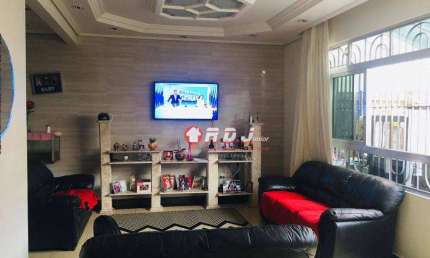 Sobrado com 3 dormitórios à venda, 163 m² por R$ 1.032.000,00 - Marapé - Santos/SP