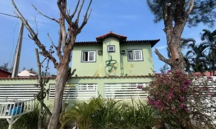 Casa com 5 dormitórios à venda, 240 m² por R$ 600.000 - Long Beach (Tamoios) - Cabo Frio/RJ