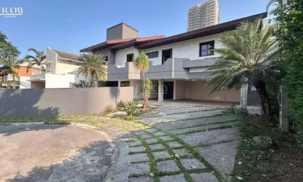 CONDOMINIO AQUARIUS I - SOBRADO REFORMADO COM 550M2 TERRENO E 450m2 construídos avalia permuta