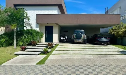 Fabulosa Casa Térrea com 4 SUÍTES à venda, 450 m² Útil e 760 m² Terreno no Cond. Reserva do Paratehy