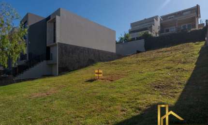 Terreno à venda no bairro Alphaville - Santana de Parnaíba/SP