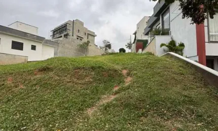 Terreno em condomínio fechado à venda na Rua Sabiá, Suru, Santana de Parnaíba