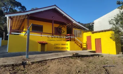 Casa a 3 minutos do centro de Santo Antônio do Pinhal