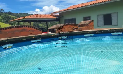 Oportunidade Imperdível: Chácara com Piscina em Santo Antônio do Pinhal