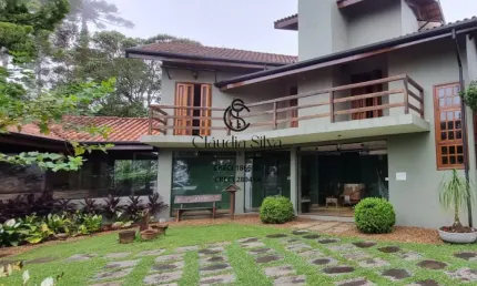 Refúgio na Serra: Casa com Lareira, Sauna, Área Gourmet e Vista Deslumbrante em Santo Antônio do Pinhal