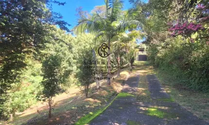 Oportunidade Única: Sítio com 2 Casas e Grande Potencial para Investimento com Vista Para Pedra Do Baú