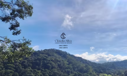Oportunidade! Terreno Amplo, Próximo ao Centro e com Vista Incrível