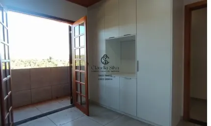 Casa com Lareira, Churrasqueira e 2 Quartos em Santo Antônio do Pinhal