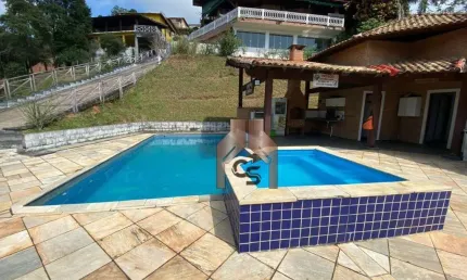 Linda Chácara com 3 dormitórios à venda, 200 m² por R$ 1.200.000 - Igarata - Igaratá/SP