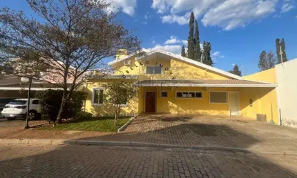 Casa à venda em Paulínia, Santa Terezinha, com 3 suítes, com 202 m²