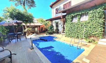 Casa à venda em Campinas, Cidade Universitária, com 3 quartos, com 290 m²