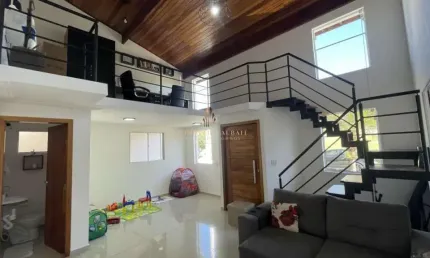 Encantadora Casa em Condomínio com 3 dormitórios e 4 vagas de garagem em Pinheiros de Tremembé.