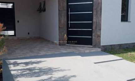 Linda Casa com 3 Suítes, Condomínio Pinheiros de Tremembé!