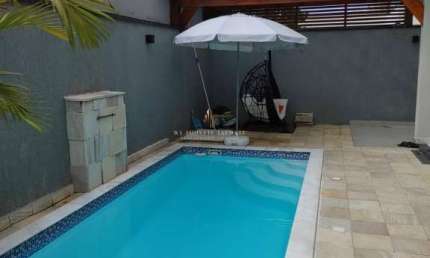 Casa no Condomínio Residencial Ouroville, Taubaté. 4 suítes.