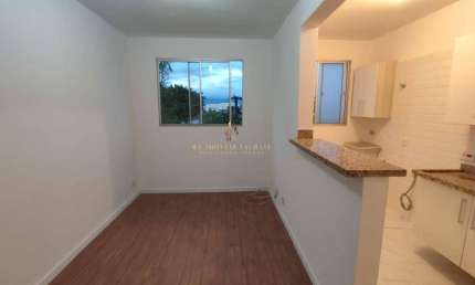 Apartamento com 2 quartos, 45m², à venda em Taubaté, Parque São Cristóvão