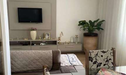 Sobrado com 4 quartos, 210m², à venda em Taubaté, Santa Clara