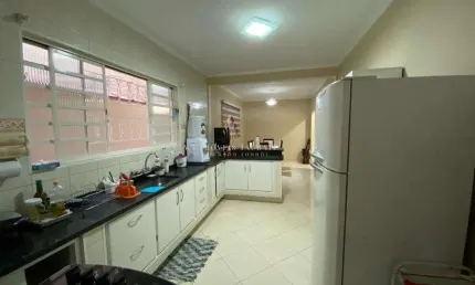 Casa com 3 quartos, 119m², à venda em Taubaté, Jardim América
