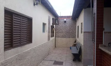 Casa à venda em Taubaté, Esplanada Santa Terezinha, com 3 quartos, 187m²