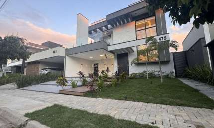Casa no Condomínio Residencial Ouroville, Taubaté. 4 suítes.