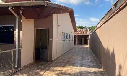 Casa à venda em Taubaté, Jardim Gurilândia, com 3 quartos, 140m²
