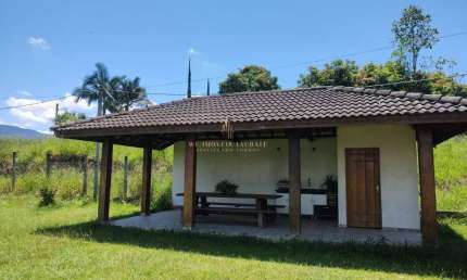 Chácara à venda em Pindamonhangaba, Bom Sucesso, com 3 quartos, 220m²
