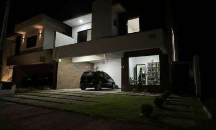 Sobrado em condomínio à venda, no Residencial Ágata - Vale dos Cristais,  em Taubaté, Vale dos Cristais, com 3 quartos, 220m²