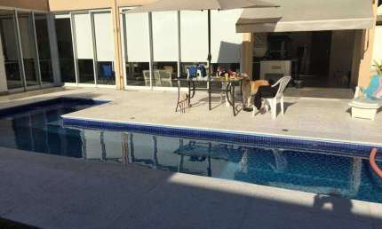 Casa de condomínio à venda, no Condomínio Campos do Conde Versailles,  em Tremembé, Loteamento Residencial Campos do Conde II, com 3 quartos, 322m²