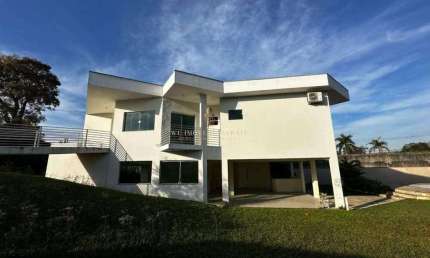 Sobrado em condomínio, no Condomínio Village Paineiras,  em Pindamonhangaba, Nossa Senhora do Perpétuo Socorro, com 4 quartos, 472m²