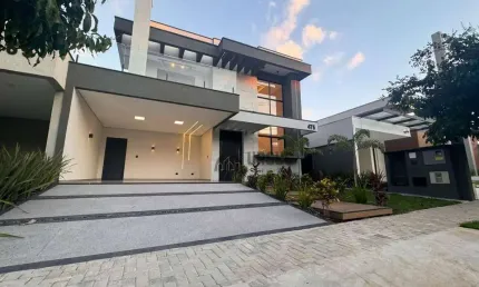 Casa no Condomínio Residencial Ouroville, Taubaté. 4 suítes.