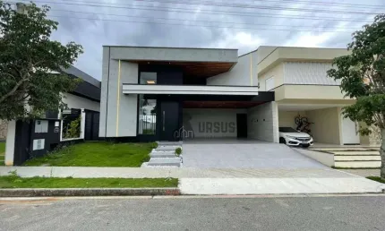 Casa no Condomínio Residencial Ouroville, Taubaté. 3 suítes.