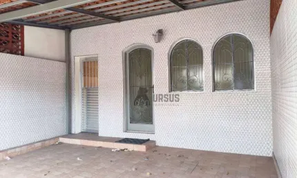 Casa com 3 quartos à venda na Rua Padre Estevão Maria, 48, Santana, Pindamonhangaba