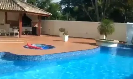 Casa para locação em condomínio na Vila Santista em Atibaia SP.