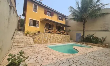 Casa à venda em atibaia-sp: 4 quartos, 2 suítes, 3 salas, 4 banheiros, 3 vagas na jardim paulista - 284,00 m² de área.