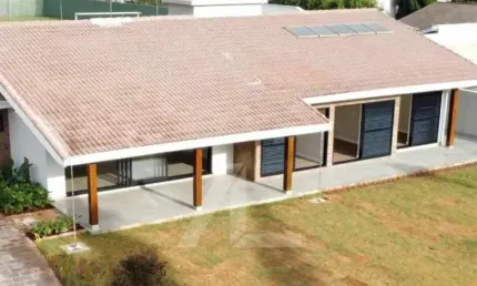 Imperdível! Casa de luxo em condomínio exclusivo de Atibaia-SP, com 3 quartos, 1 suíte, 3 salas, 4 vagas de garagem e 300m² de área.