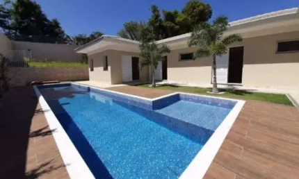 Imóvel de luxo: Casa em condomínio à venda em Atibaia-SP no Condomínio Porto Atibaia - 4 quartos, 3 suítes, 3 salas, 4 vagas, 325m².