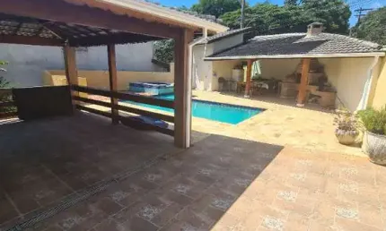 Casa nova no jardim paulista em atibaia sp são 3 suites piscina churrasqueira....