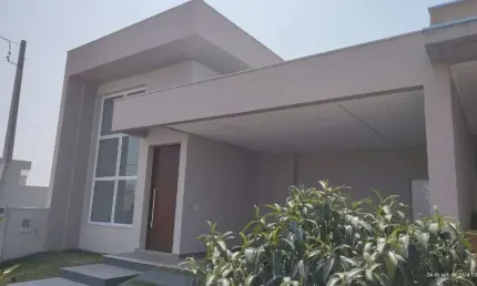 Casa nova térrea em Condomínio fechado direto com o proprietário e analisa imóvel até 300 mil como parte de pagamento.