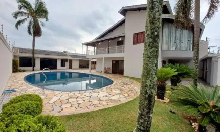 Casa próximo a Al Lucas Nogueira Garcez, 3 suítes, área gourmet,  Piscina....