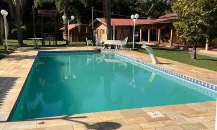 Vende-se linda propriedade rural em Camanducaia  MG, Bairro da Ribeirada, distante a apenas a 3km da cidade, pela estrada principal do Bairro da Ribeirada, com área de 20,7 ha