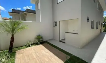 Casa com 3 quartos à venda na Rua Alcides de Oliveira Cezar, 44, Jardim Maristela, Atibaia por R$ 690.000