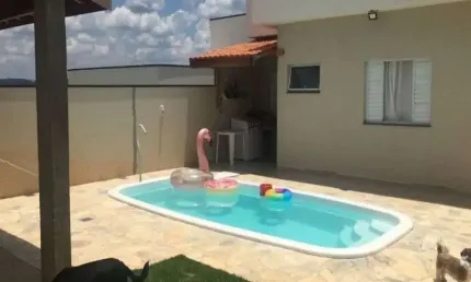 Casa com 3 quartos à venda na estrada rio do peixe, jardim estância brasil, atibaia por r$ 650.000