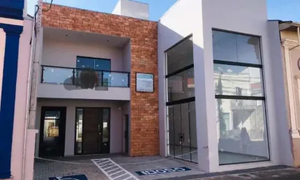 Prédio comercial novo no Centro de Atibaia SP, para Clínicas,  escritórios, Estrutura nova e moderna, todos os requisitos de acessibilidade, elevador.