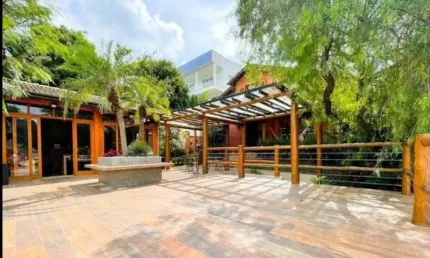 Casa térrea no Condomínio Panorama em Atibaia SP. São 3 suítes sendo 1 master, área gourmet e espaço para piscina