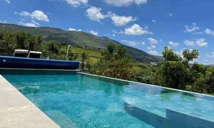 Casa nova térrea no Condomínio Itapora em Atibaia SP, 3suites piscina churrasqueira.