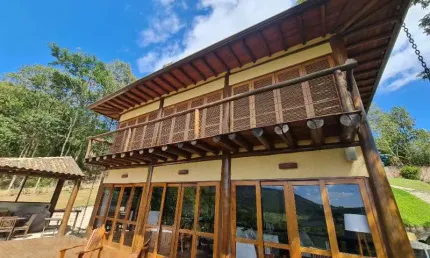 Casa nova estilo rustico no Condomínio Portal dos Nobres, Atibaia SP