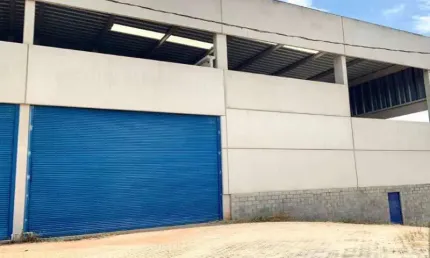 Galpão industrial de alto padrão com 4 salas e 4 banheiros no bairro Fernão Dias em Atibaia-SP, 1.982,00 m² - Venda ou Locação