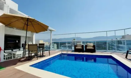 Cobertura na riviera de são lourenço   são 5 suítes, 3 vagas, apartamento com 198 m2 de área útil,  com piscina, área gourmet,  cozinha planejada, ar condicionado em todo apartamento.